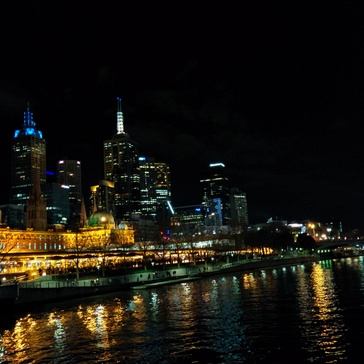 Melbourne skyline from Southbank at night